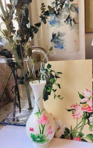 香港 の 中国陶磁器の花瓶絵付けワークショップ | Pelago